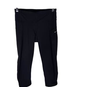 Lululemon Womens 4 Black Tulip Back Hem Cropped Capri Leggings Workout